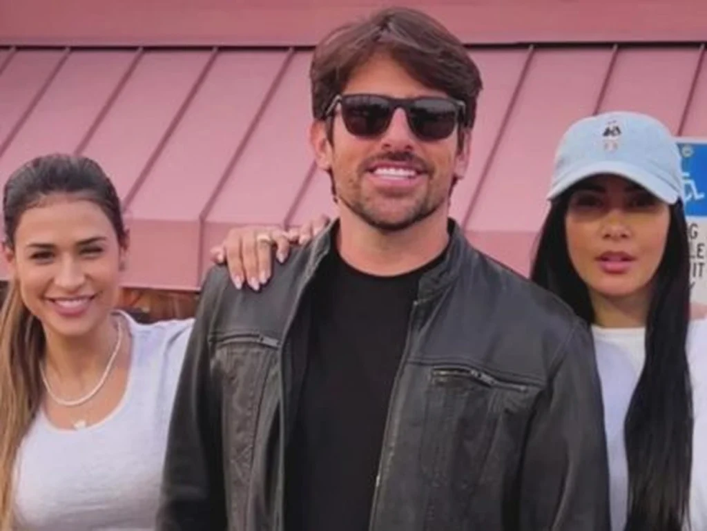 Simone e Simaria se reúnem hoje em Orlando para celebrar o Natal juntas após 4 anos separadas Simone e Simaria se reúnem hoje em Orlando para celebrar o Natal juntas após 4 anos separadas