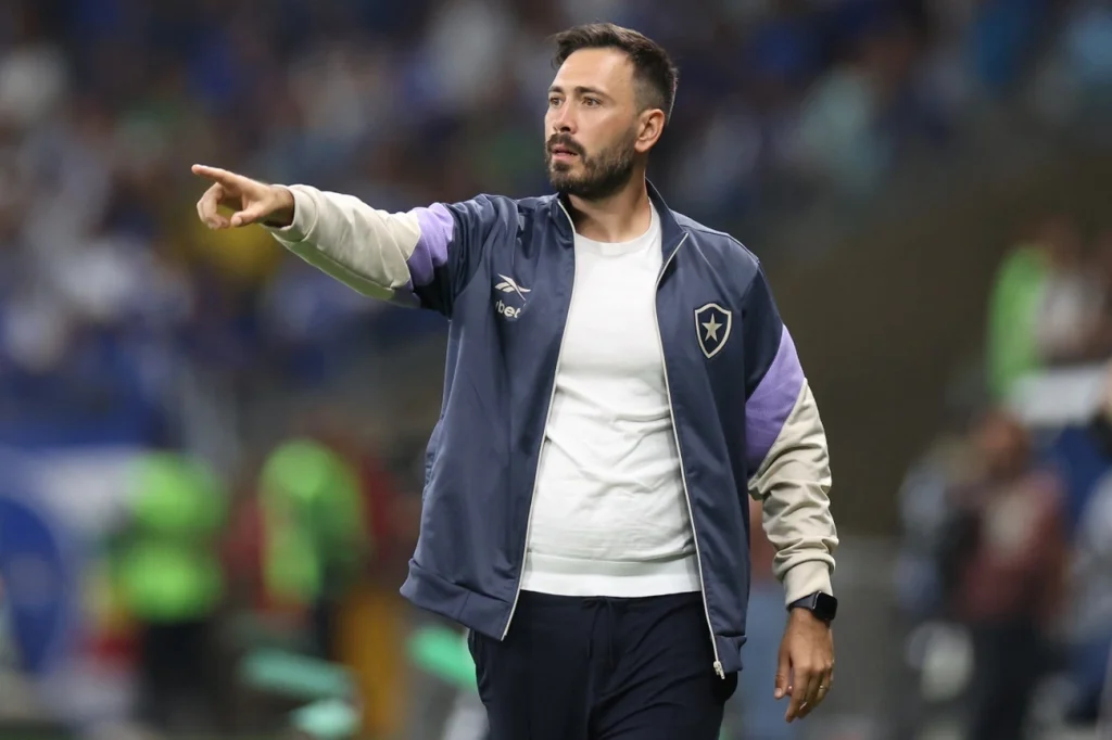 Davide Ancelotti elogia atuação do Botafogo e fala sobre rodada final Davide Ancelotti elogia atuação do Botafogo e fala sobre rodada final