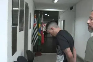 Homem que atropelou e arrastou ex é transferido para sistema prisional