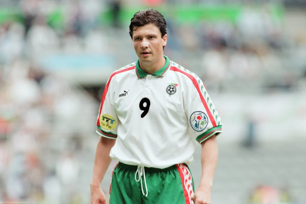 Ídolo do Valencia faz campanha por valor milionário para tratar câncer Ídolo do Valencia faz campanha por valor milionário para tratar câncer