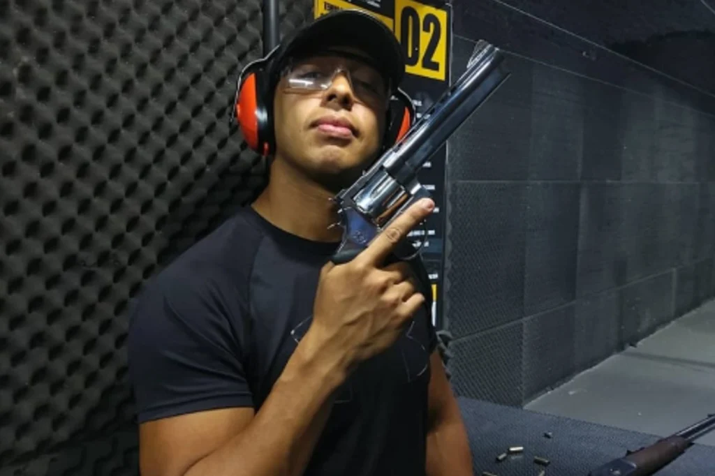 PM que matou Leandro Lo é afastado e vai receber salário menor PM que matou Leandro Lo é afastado e vai receber salário menor