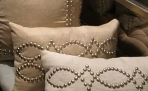 Almofadas Bordadas: Modelos e Dicas de Como Combinar na Decoração