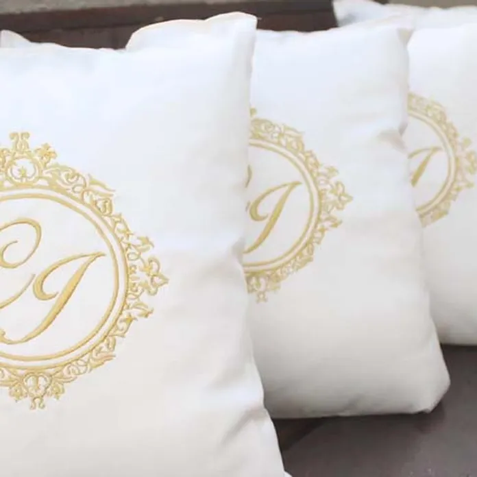 almofadas personalizadas dicas para decorar e fazer mais inspira es 2421e00a