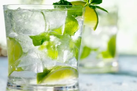 caipirinha por r 20 mil e cigarro por r 1 mil quadrilha explora turistas no rio 1a020dc5
