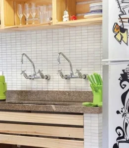 Decoração barata para cozinha: Veja como reciclar e utilizar