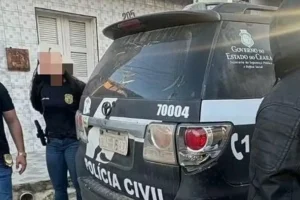 Jovem é detido por criar vídeos pornográficos de professora usando IA