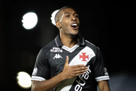 Brasileirão: confira os melhores momentos de Vasco 5 x 1 Internacional.Vejavídeo