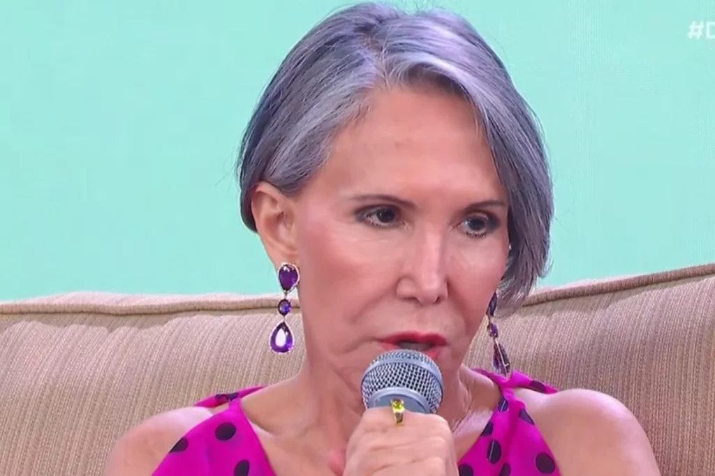 Florinda Meza detona série sobre Roberto Bolaños ao vivo: “Enganação” Florinda Meza detona série sobre Roberto Bolaños ao vivo: “Enganação”