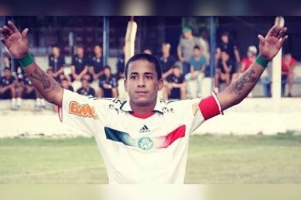 MPSP apura corrupção e negociação de armas por ex-jogador do Palmeiras MPSP apura corrupção e negociação de armas por ex-jogador do Palmeiras