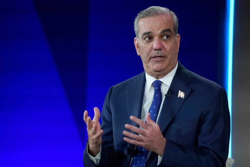 República Dominicana autoriza EUA a operar em bases militares do país