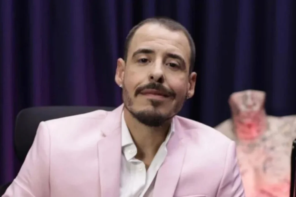 Ao depor por 5h, Calvo do Campari fala em “discussão acalorada” com ex Ao depor por 5h, Calvo do Campari fala em “discussão acalorada” com ex