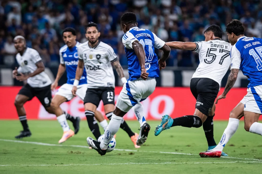 Brasileirão: confira os melhores momentos de Cruzeiro 2 x 2 Botafogo Brasileirão: confira os melhores momentos de Cruzeiro 2 x 2 Botafogo
