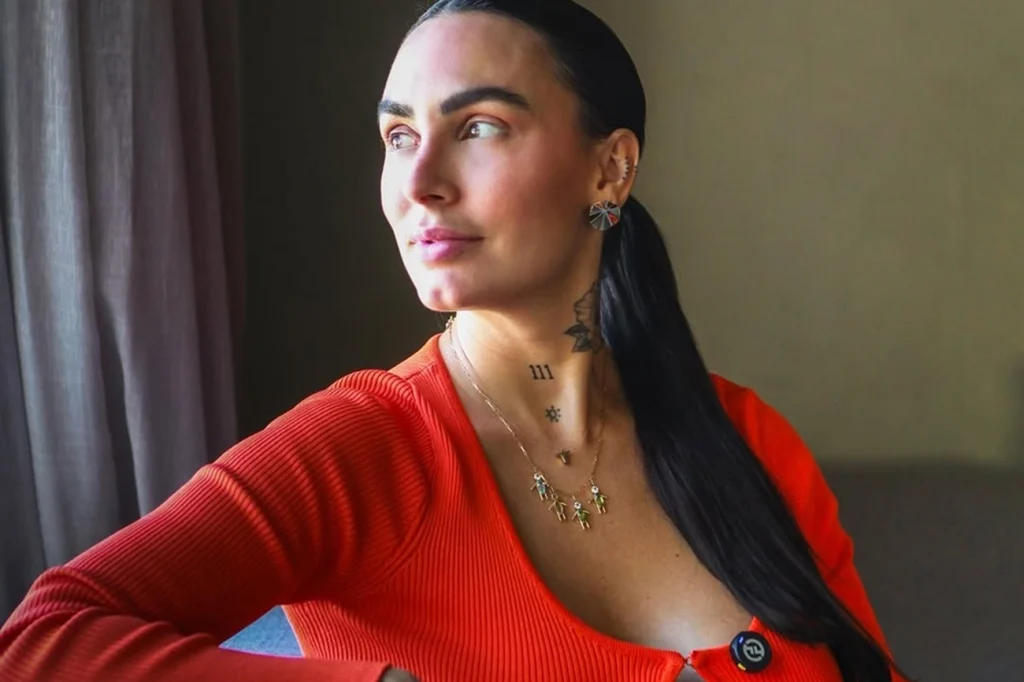 Clara Maia emociona com vídeo de retrospectiva do filho na UTI; veja Clara Maia emociona com vídeo de retrospectiva do filho na UTI; veja