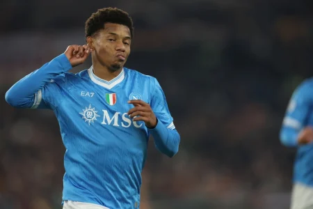 Com gol de David Neres, Napoli vence Roma no Campeonato Italiano