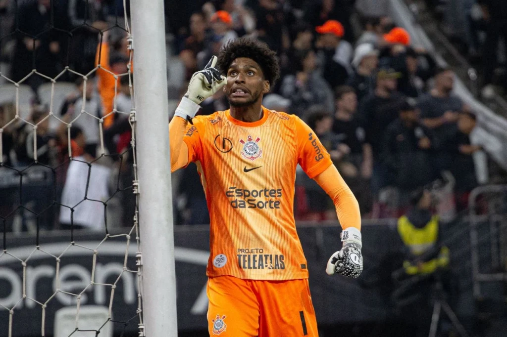 Goleiro de Seleção! Hugo viraliza após bela defesa contra o Botafogo Goleiro de Seleção! Hugo viraliza após bela defesa contra o Botafogo
