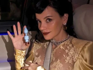 Lily Allen lança pen drive com formato de brinquedo sexual: “Apenas para armazenamento”