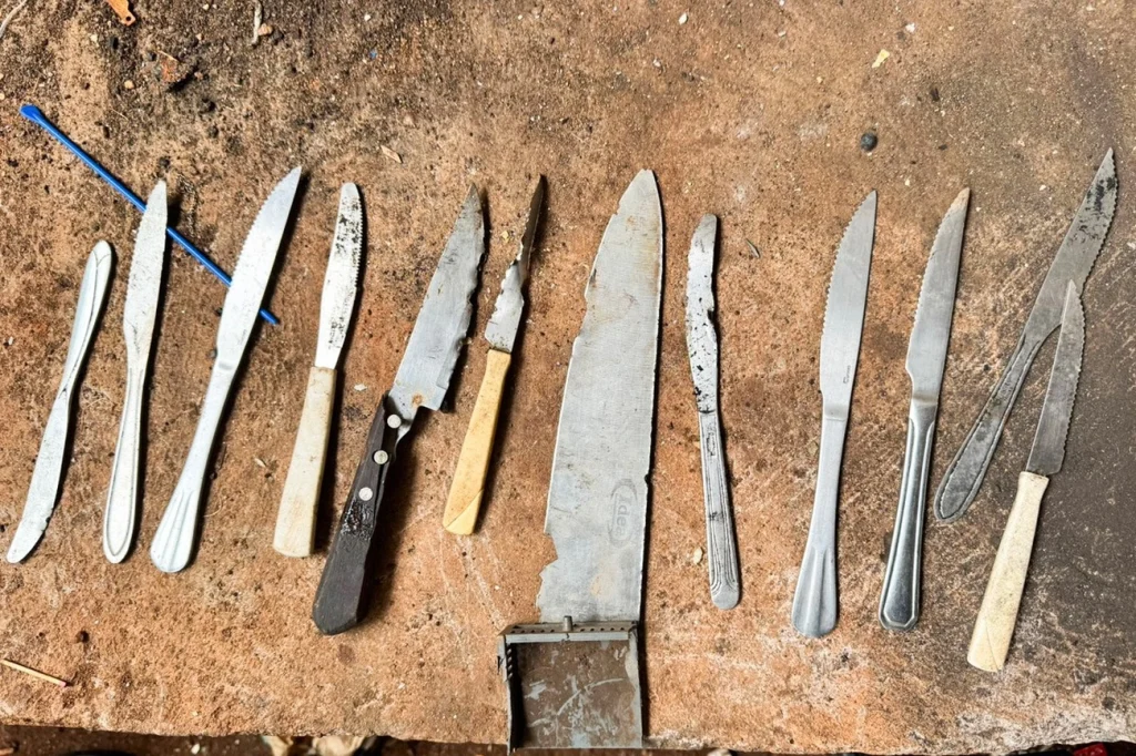 Operação com pessoas em situação de rua apreende 12 facas na Asa Norte Operação com pessoas em situação de rua apreende 12 facas na Asa Norte