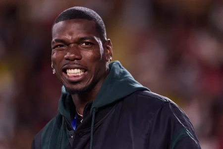 Pogba se torna acionista de equipe de corrida de camelos. Entenda