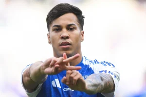 Prêmio Brasileirão: Kaio Jorge, do Cruzeiro, é premiado por artilharia