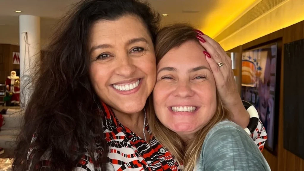 Regina Casé homenageia Adriana Esteves em aniversário de 56 anos com fotos e declarações de carinho hoje