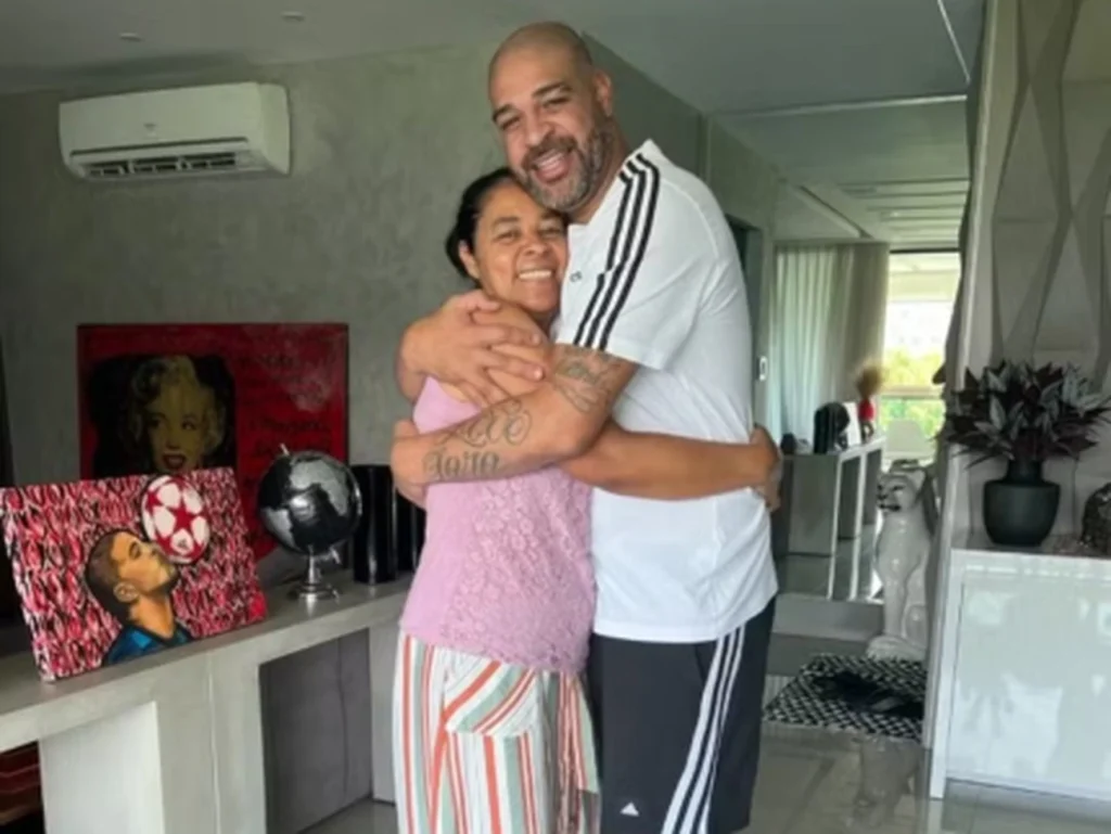 Adriano Imperador alerta sobre golpe de R$15 mil feito com Inteligência Artificial hoje