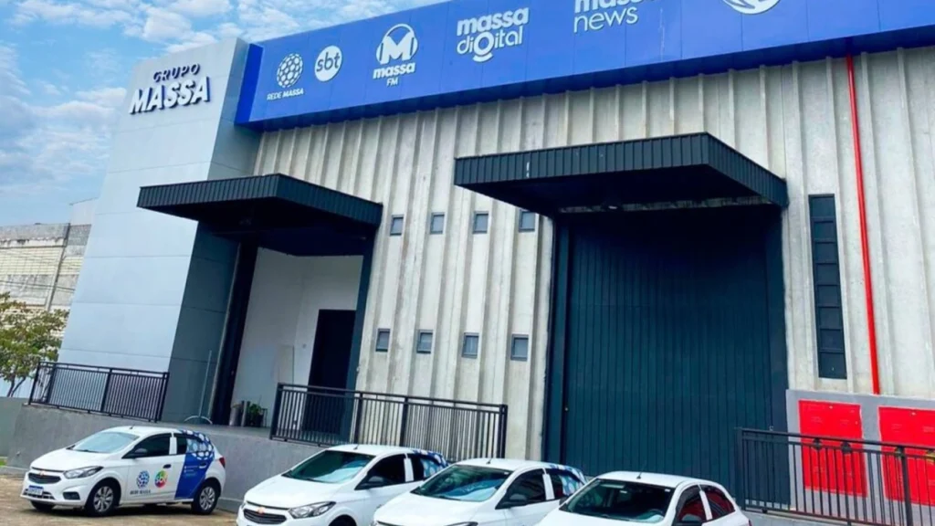 Ratinho Fortuna de R$ 1 Bilhão e Império com Rede Massa Agora