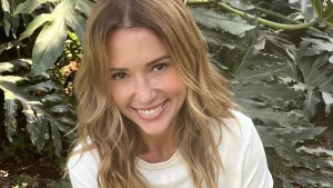 Juliana Didone Desafia Tendências de Biquínis, Veja Quais Modelos Valem a Pena Hoje