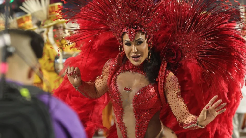Gracyanne Barbosa explica atraso no desfile da União da Ilha agora Gracyanne Barbosa explica atraso no desfile da União da Ilha agora