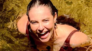 Paolla Oliveira divulgou hoje as tatuagens que você não via antes