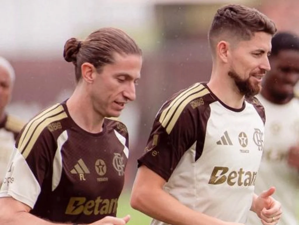 Jogadores de elite do Flamengo reagem com amor e respeito após demissão de Filipe Luís