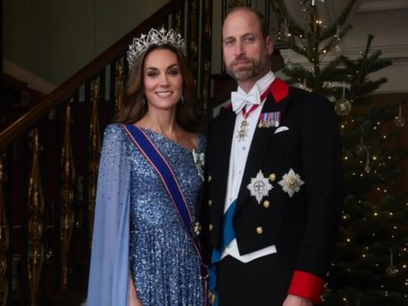 Bolo histórico de Kate e William chega ao leilão por valor impactante