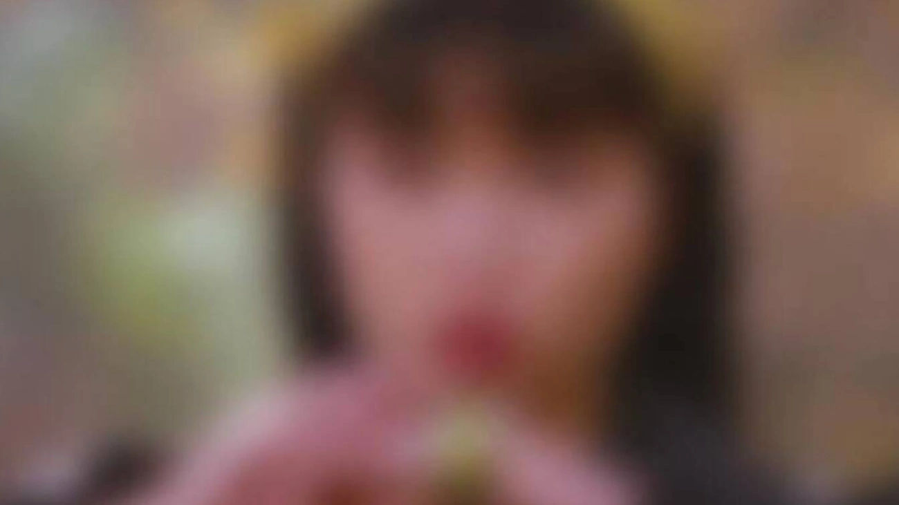 Atriz Thuy Trang morre aos 27 anos em trágico acidente de carro hoje