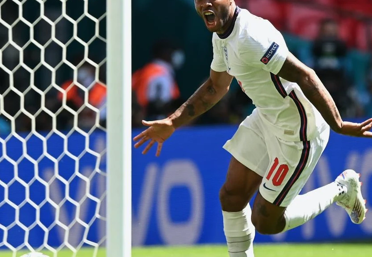 Raheem Sterling preso por embriaguez ao volante após acidente de trânsito grave