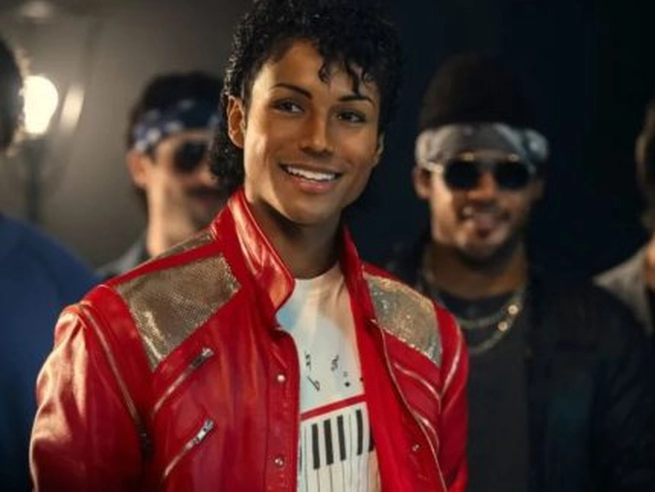 Filme Michael Jackson agora lidera bilheteria no Brasil com 5 milhões