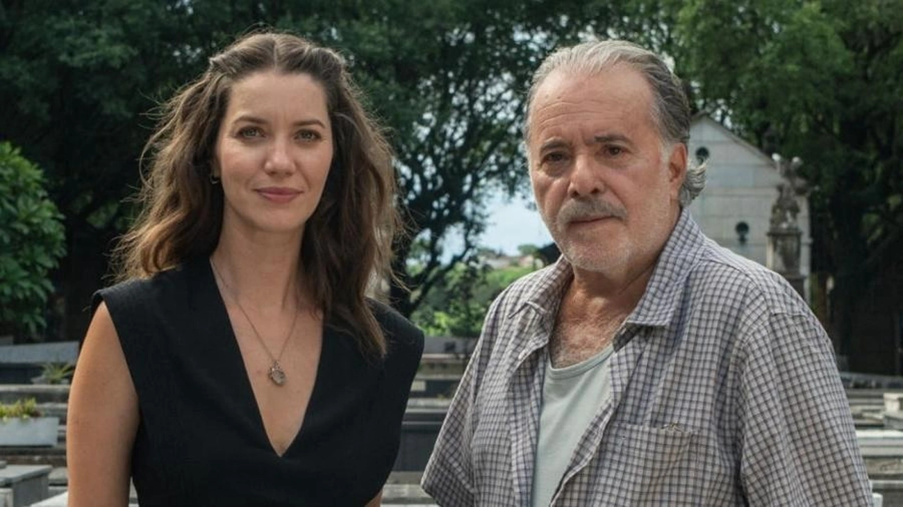 Conheça Francesca agora na novela Quem Ama Cuida