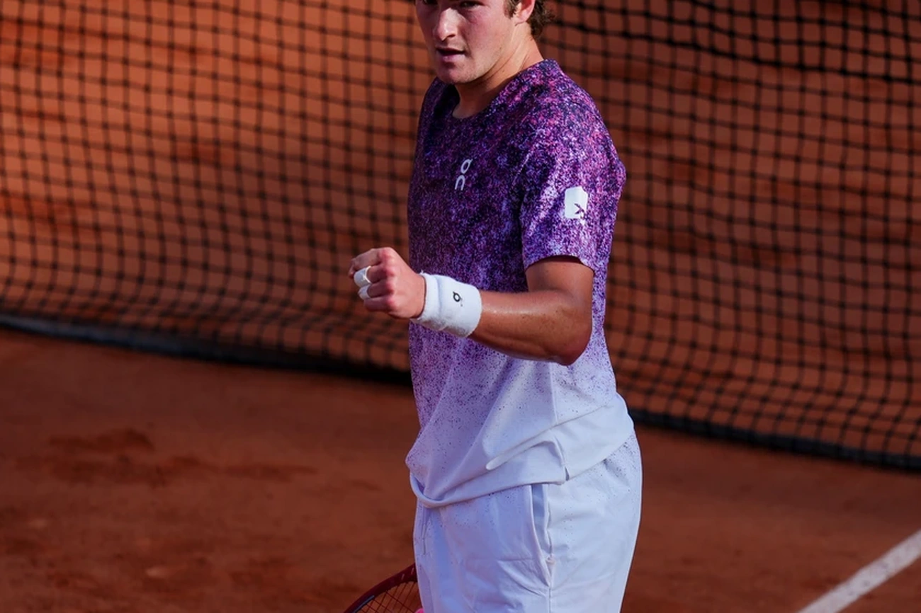João Fonseca derrota Djokovic agora no Roland Garros
